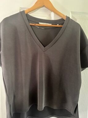 Yaya women’s top size M